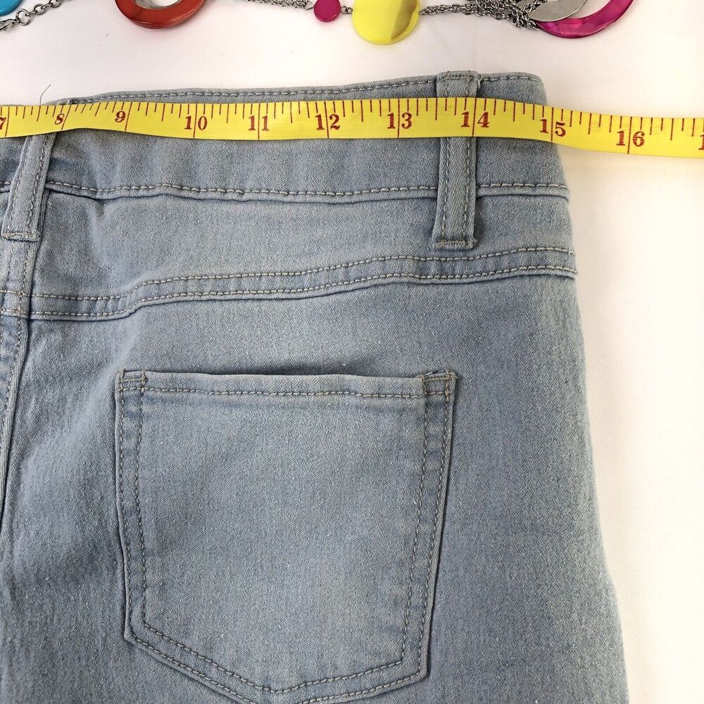 - Distressed Denim Short Shorts size 10 NO Boundaries Junior - Picture 5 of 7